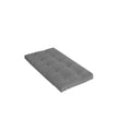 Matelas en mousse gris clair avec design capitonné.