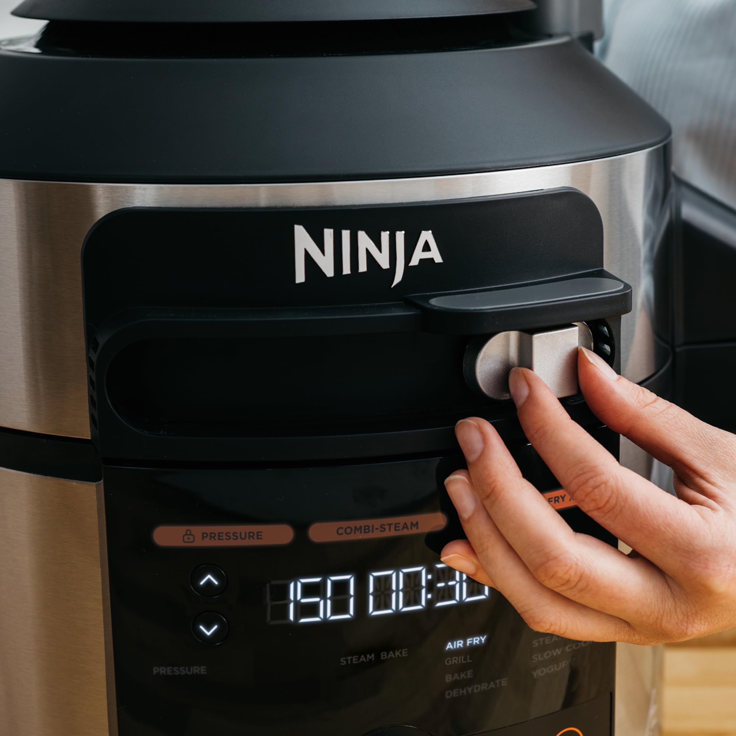 Ninja Foodi Multicuiseur avec SmartLid, 11 en 1, 6L, Autocuiseur Multifonction, Cuisson sous pression, Air Fryer, Friteuse à air, Vapeur combinée, Mijoteuse, Griller, Cuire, Acier inoxydable, OL550EU